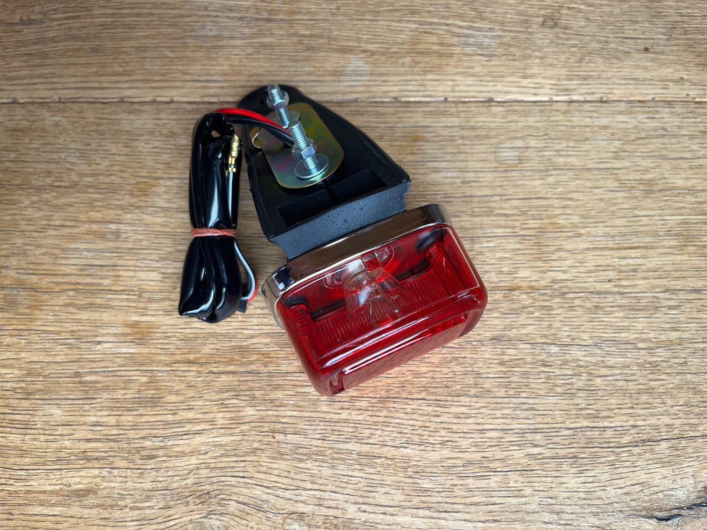 Feu arrière TY (adaptable)