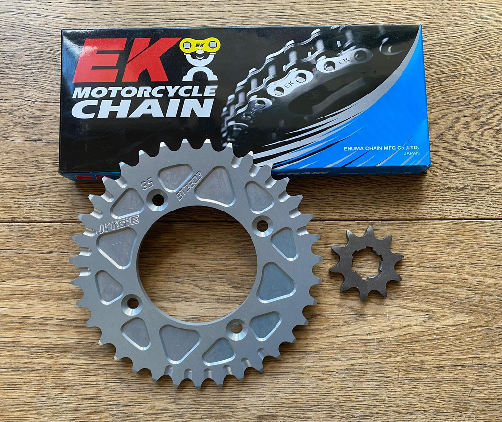 Kit pignon 10 / chaîne / couronne  fermée 35 Argent (adaptable) 