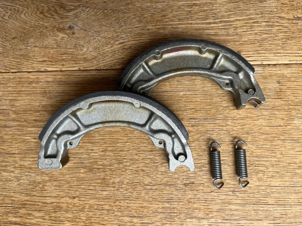 Paire de mâchoires frein avant (adaptable) Yamaha TY250 59N