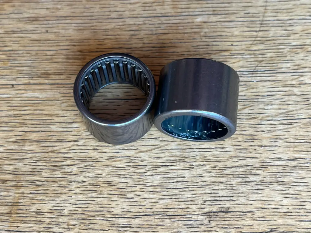 Paire de cages à aiguilles pour bras-oscillant Yamaha TY250 59N