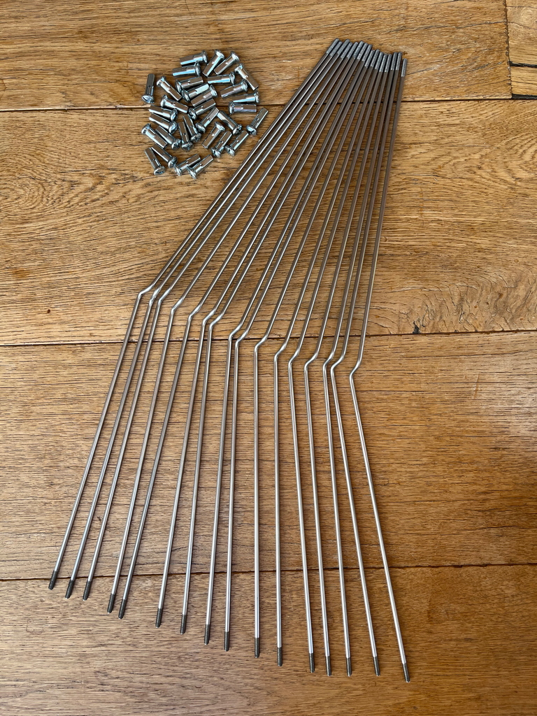 Jeu de 16 rayons inox type Z et écrous pour jante avant Yamaha TY250 59N (adaptable)