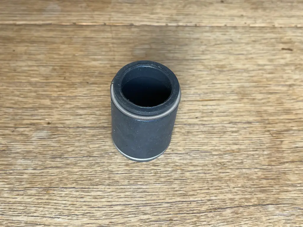 Caoutchouc de raccord silencieux / pot avant spécial Yamaha TY250 59N