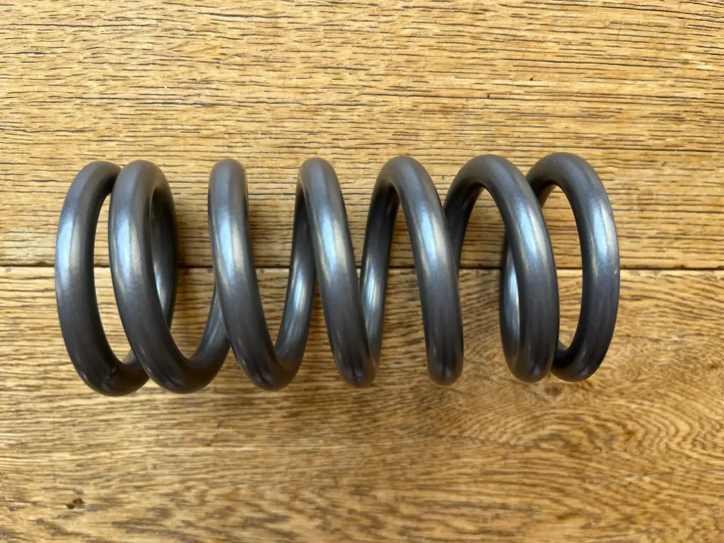 Ressort d'amortisseur renforcé (adaptable) pour amortisseur Tech 